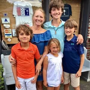 Meet your Posher, Angela